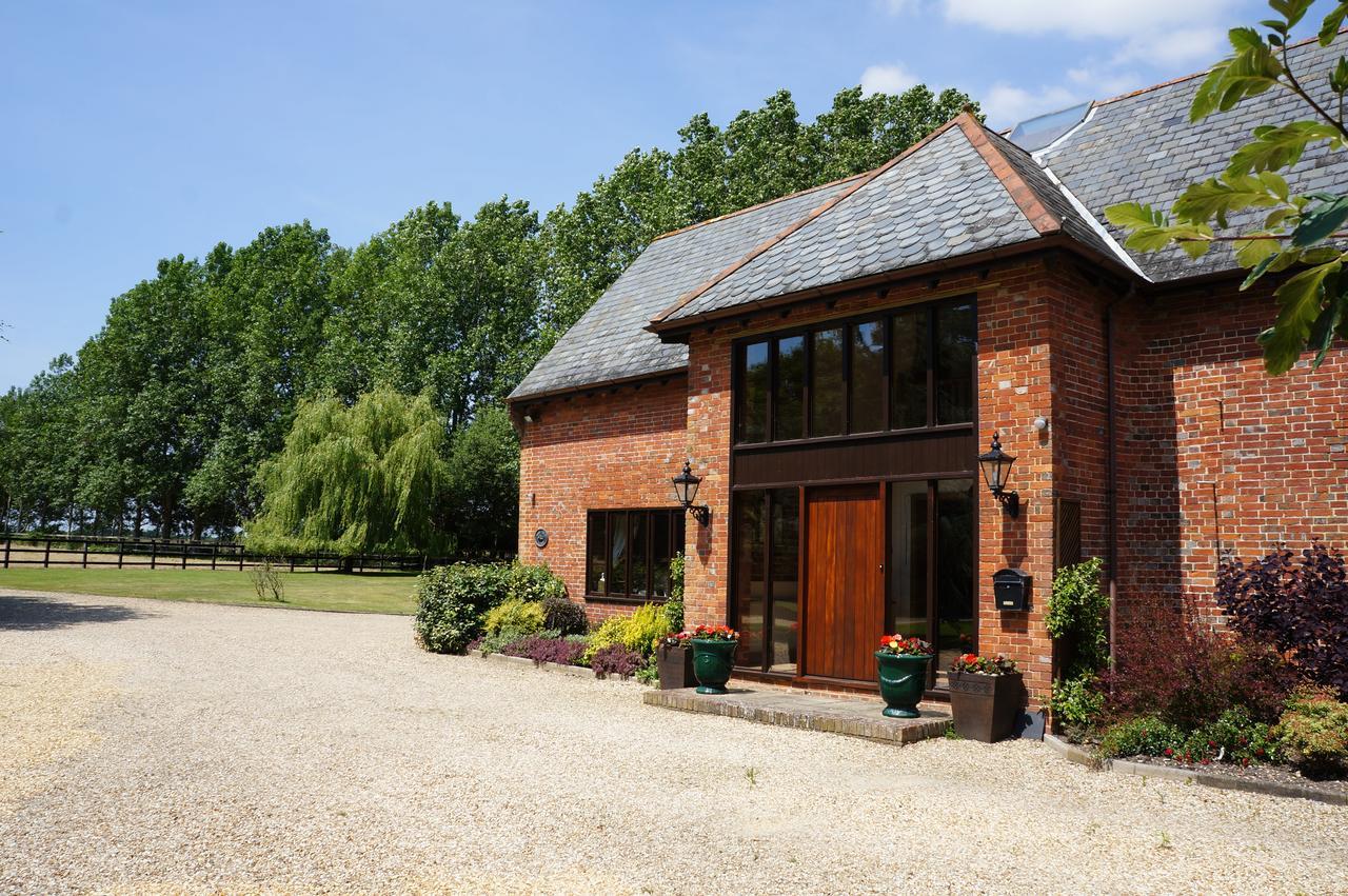 The Olde Barn Bed and Breakfast Lymington Exterior foto