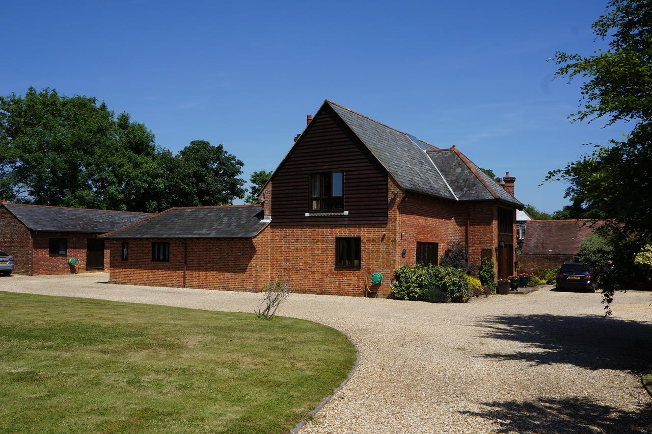 The Olde Barn Bed and Breakfast Lymington Exterior foto